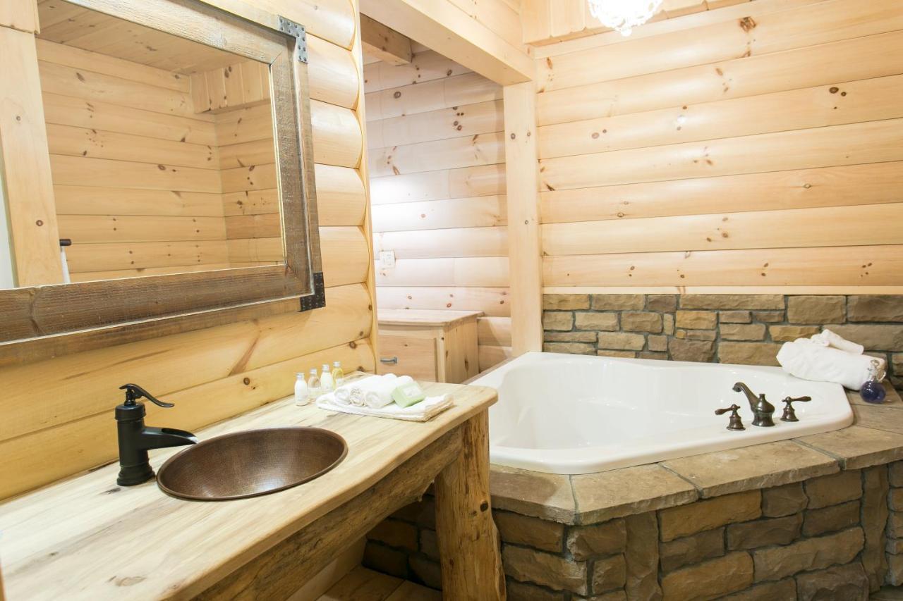 Hummingbird Haven Cabin By Amish Country Lodging Berlin Kültér fotó